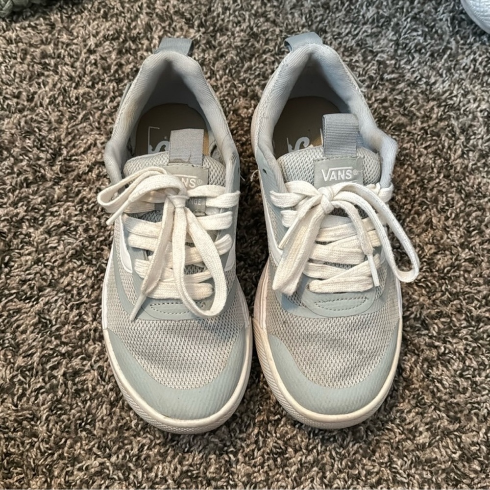Vans green sneaker. Women’s size 6